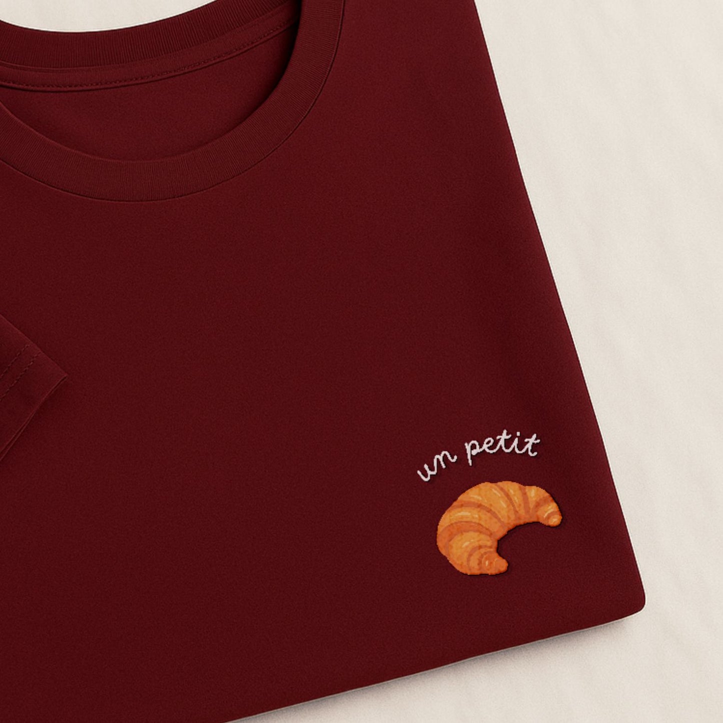 Un petit croissant - T-Shirt Brodé